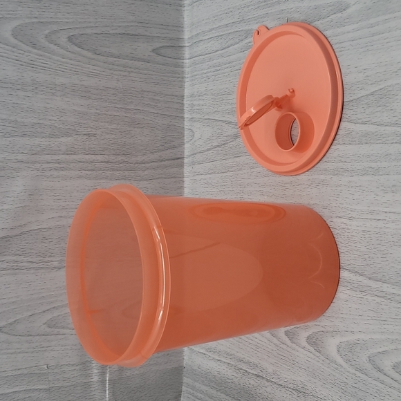 Tupperware Mega Tumbler New - Picture 2 of 6